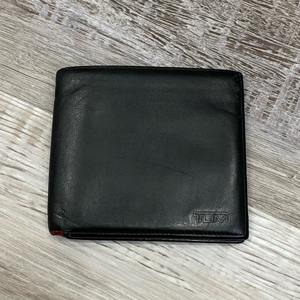 🌺Vintage Tumi All Leather Bifold Wallet